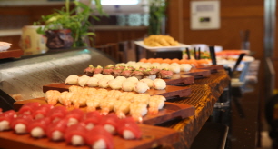 The Blue Buffet & Western Restaurant (Ramada Plaza Jeju)